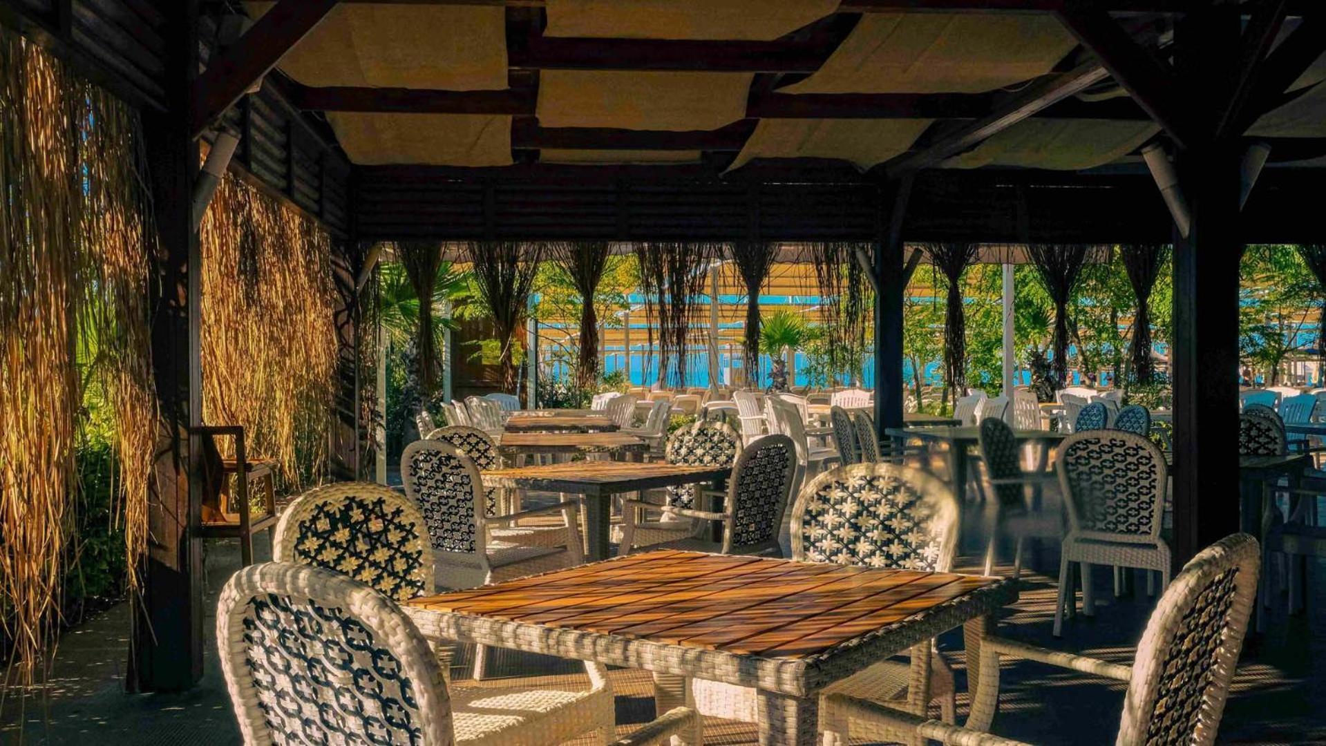 Dream World Resort & Spa Side Exterior foto