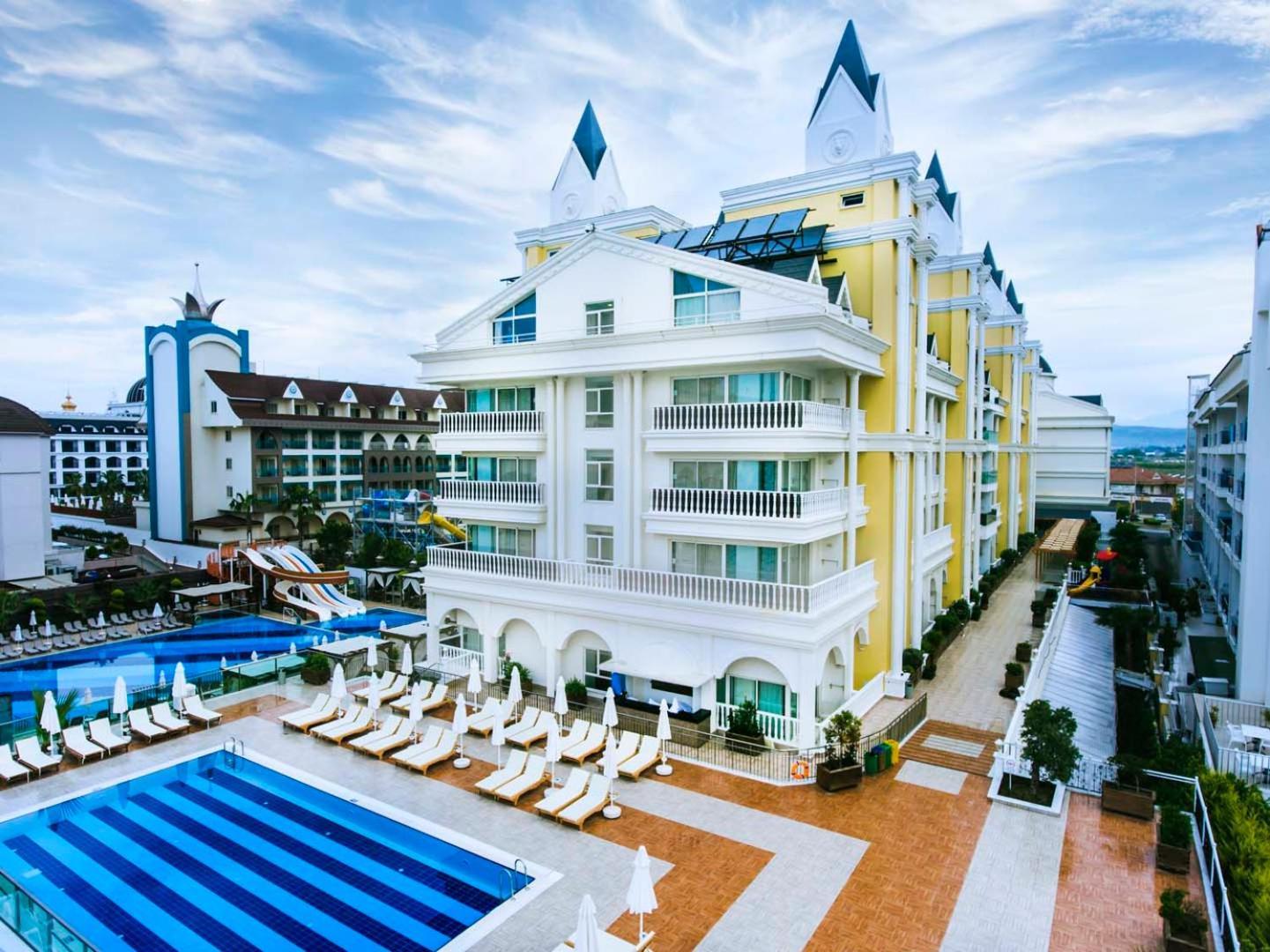 Dream World Resort & Spa Side Exterior foto