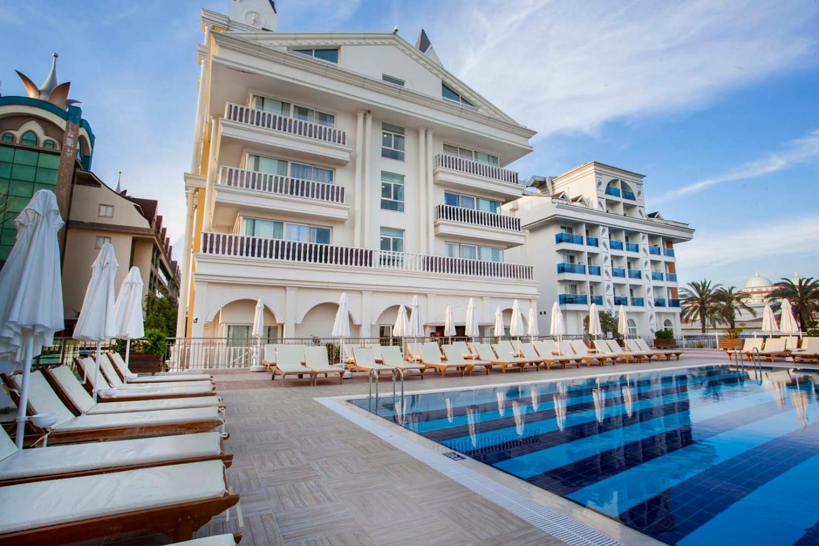 Dream World Resort & Spa Side Exterior foto